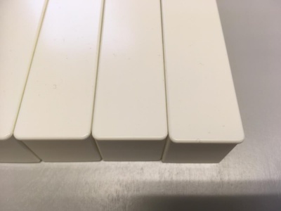 Кремовые накладки клавиш, пластик, передняя часть 50 мм, МАТОВЫЕ - С ТОРЦОМ